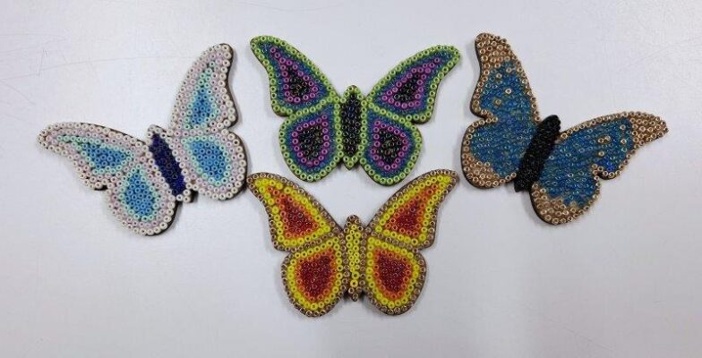 Beaded Fridge Magnet (med)
